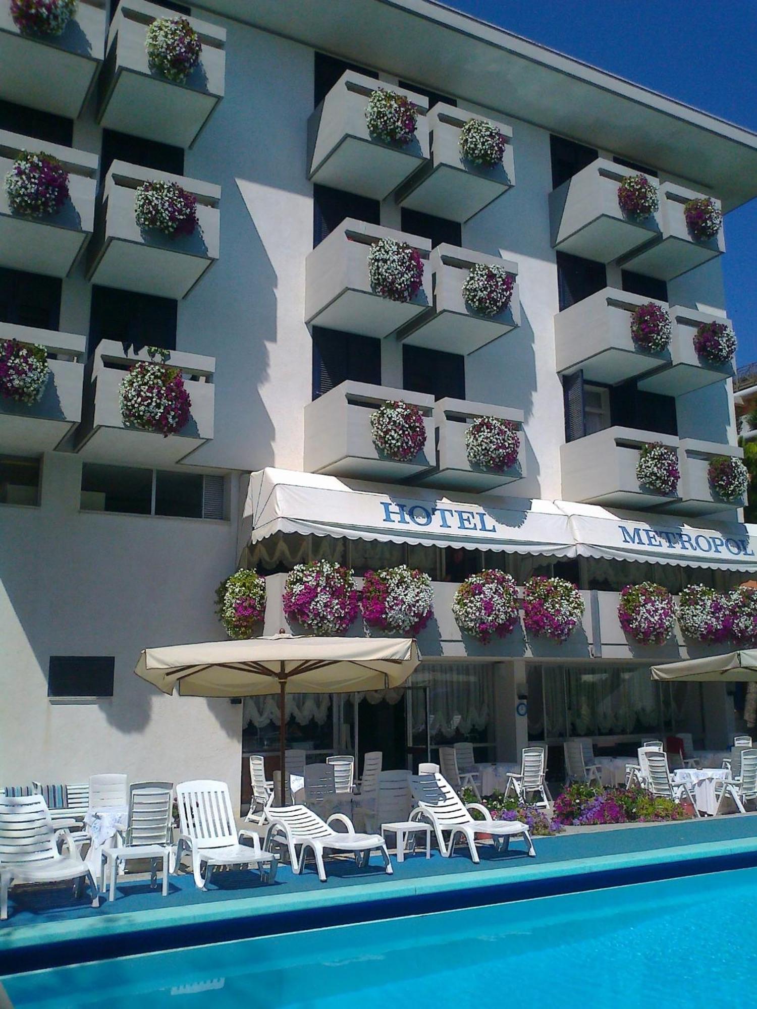 Hotel Metropol Каорле Экстерьер фото