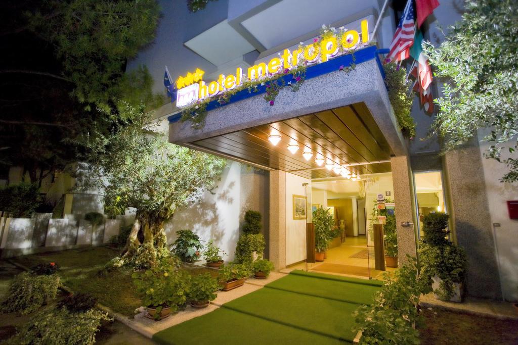 Hotel Metropol Каорле Экстерьер фото