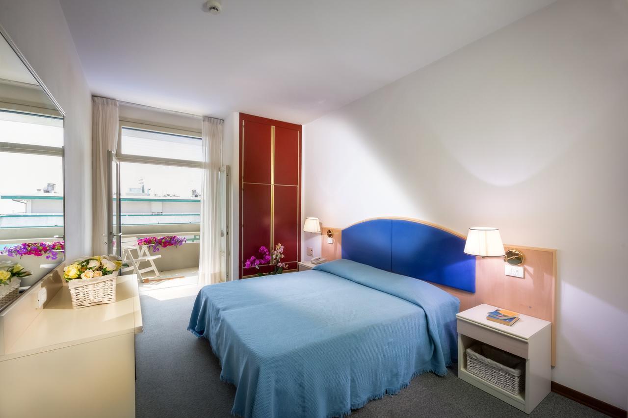 Hotel Metropol Каорле Экстерьер фото