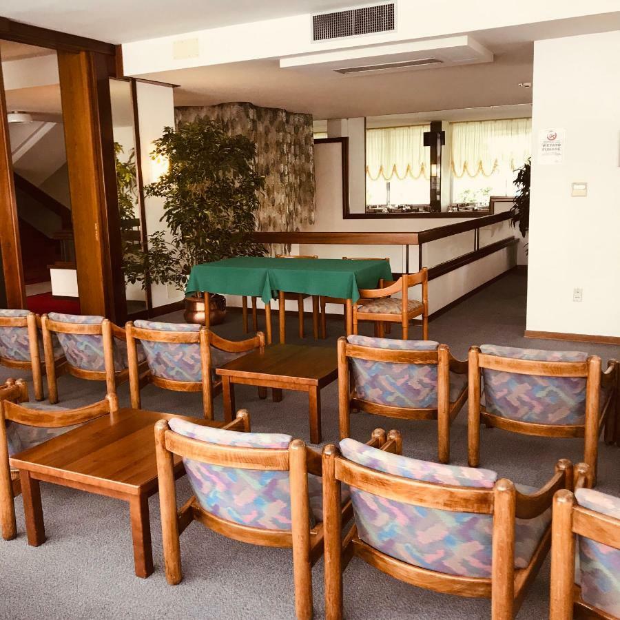 Hotel Metropol Каорле Экстерьер фото